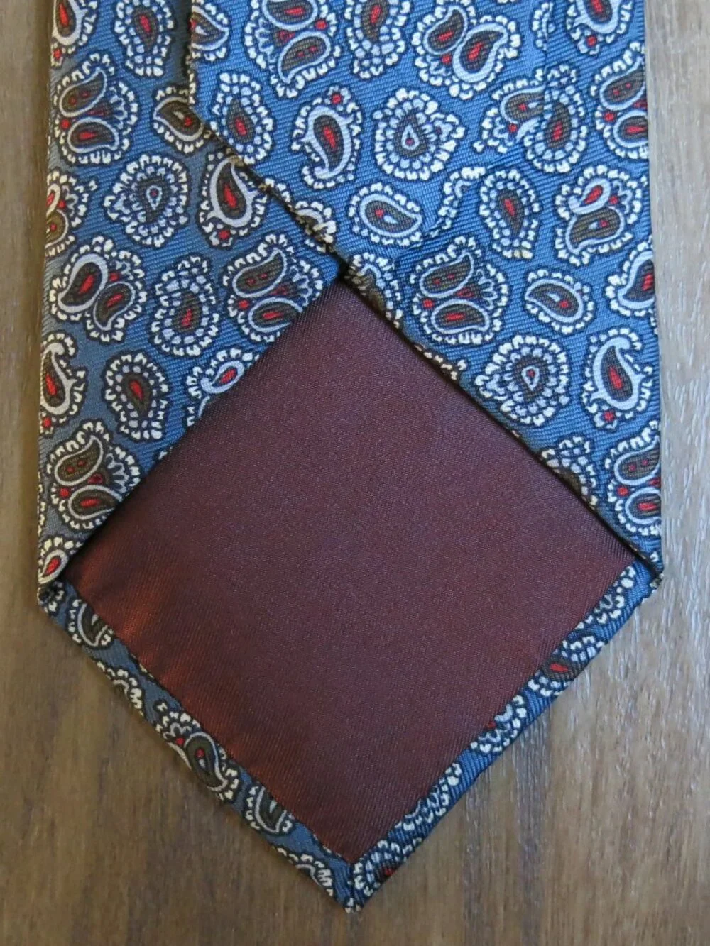 H. Herzfeld Multi Color Paisley Print Imported Silk Men's Silk Neck Tie - Picture 4 of 5